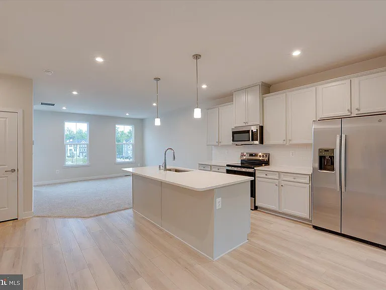 7238 Musca Shire Ln — Photo 8