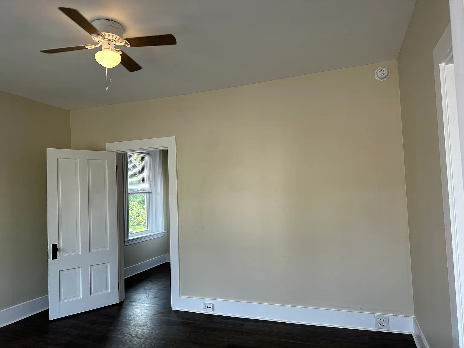 1 bed, $1,300 — Photo 3