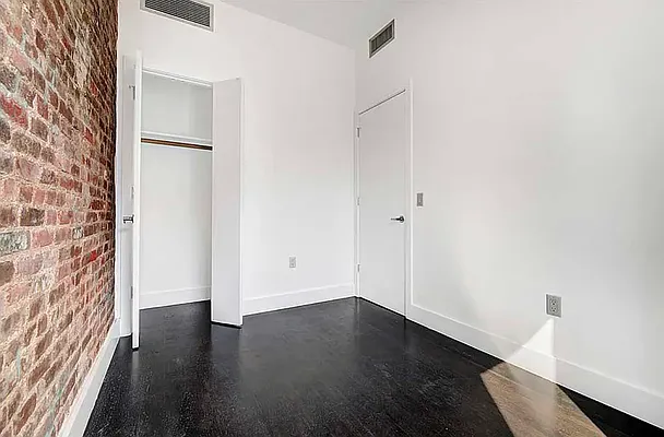 Rented by REAL New York | media 6