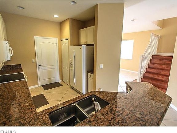 5th image of 10320 Olivewood Way Unit 72
