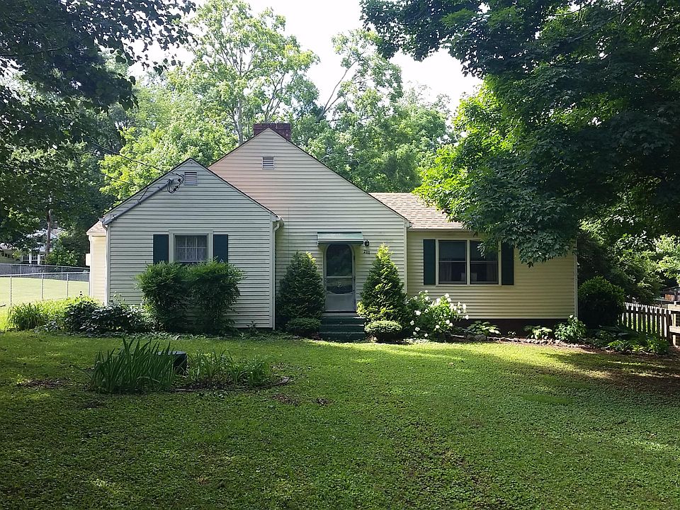 1st image of 2111 NE Woodrow Dr
