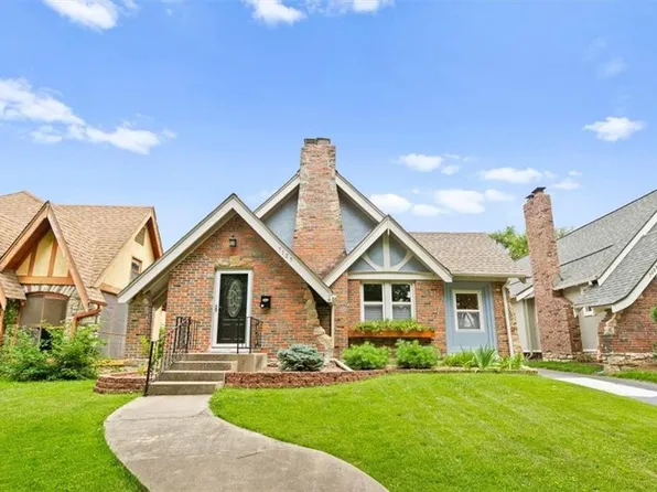 7129 McGee St, Kansas City, MO 64114