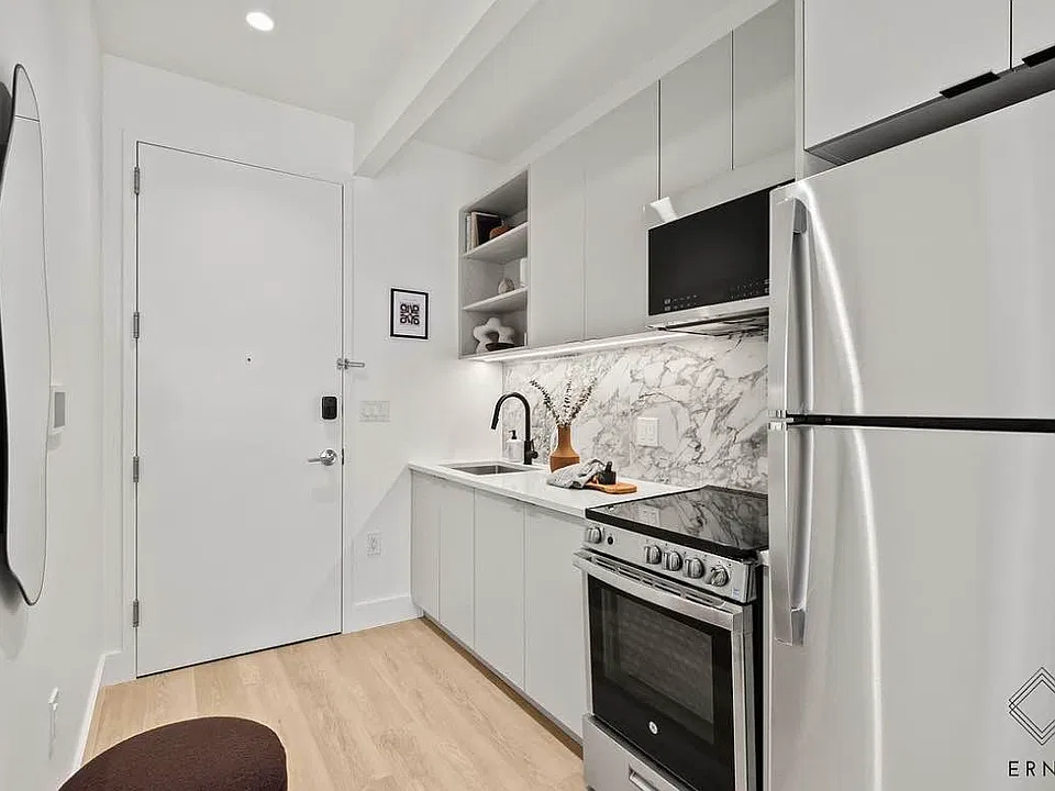 2510 Bedford Ave #2L