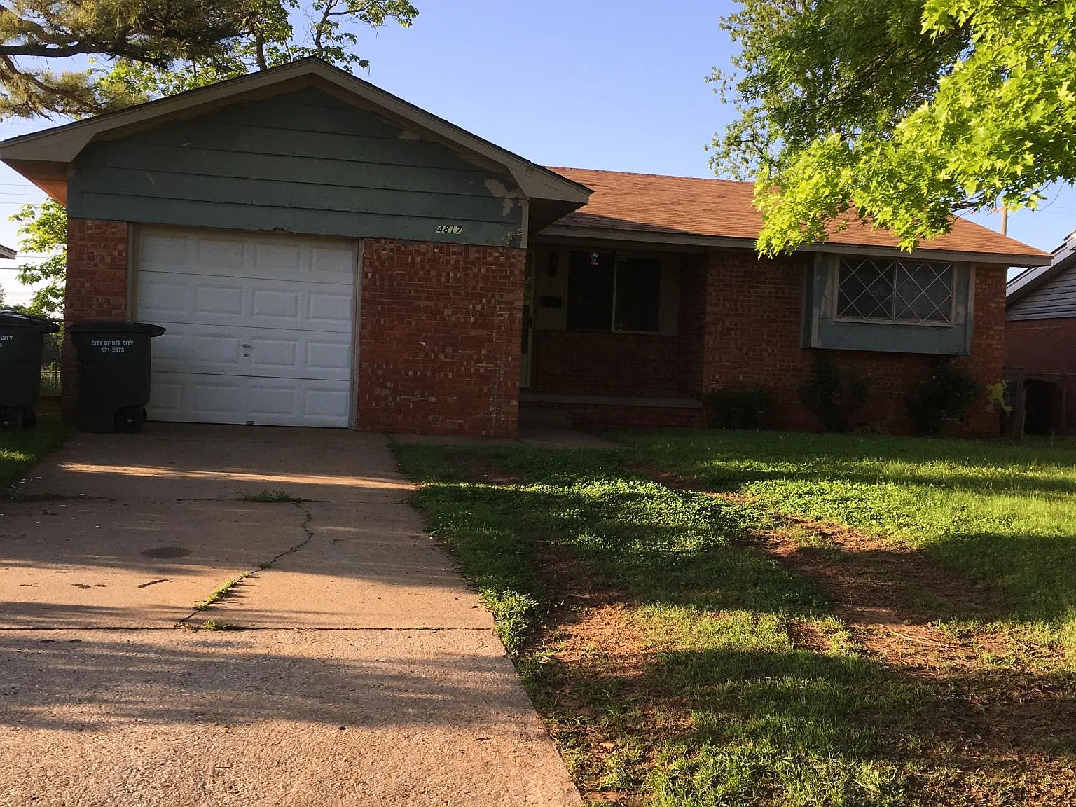 3 bed, 1000 sqft, $995 — Photo 1