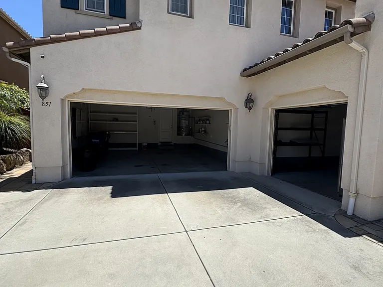 851 Antilla Way — Photo 3