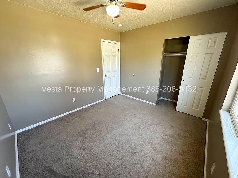 1293 W 570 N — Photo 10