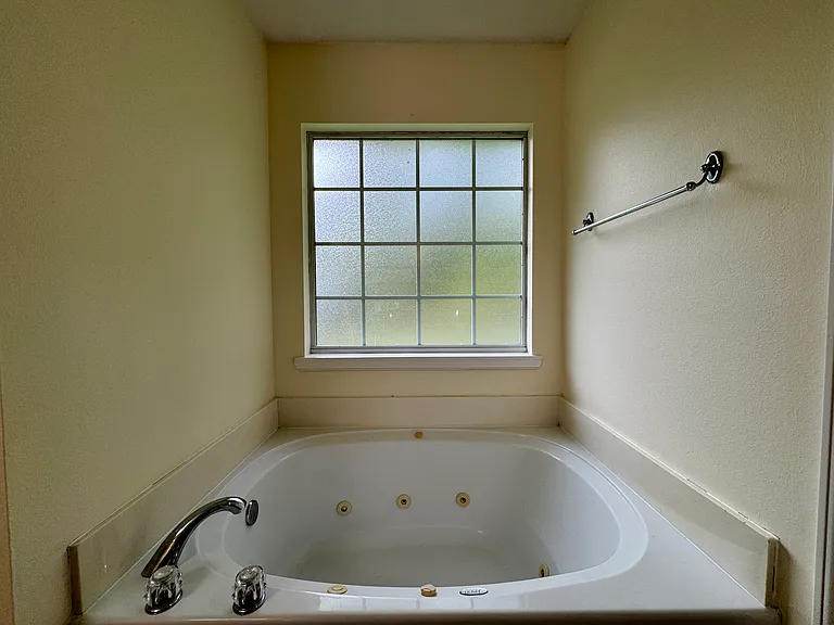 44 Kirkland Dr — Photo 18