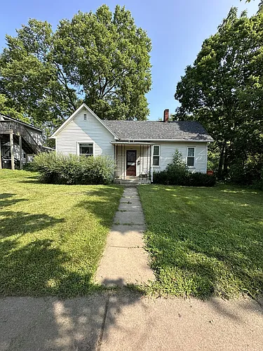622 Niagara St Photo 1