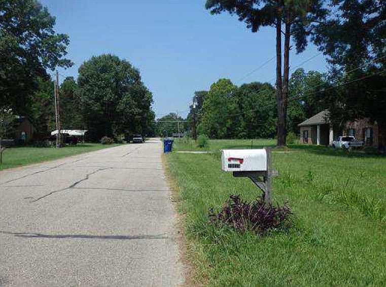 2nd image of 10419 Brooks Dr