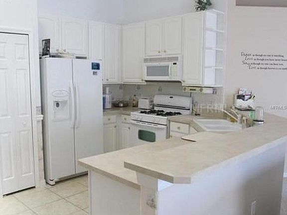 3rd image of 3037 Verbena Dr