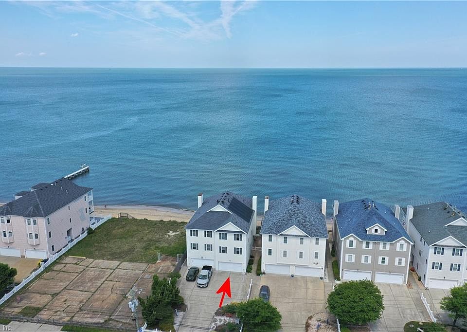 1st image of 262 W Ocean View Ave