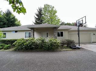 3025 Willakenzie Rd, Eugene, OR 97401