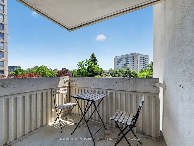 150 Neptune Dr #304 — Photo 18
