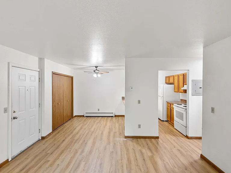 York Hills Apartments ( York Hills Apts LLC) — Photo 10