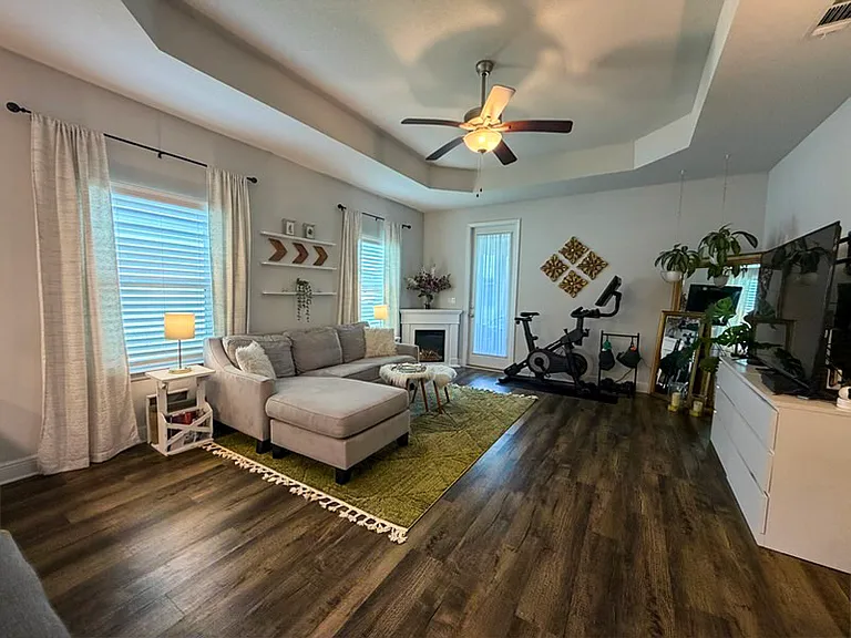 593 Riverwalk Cir — Photo 9