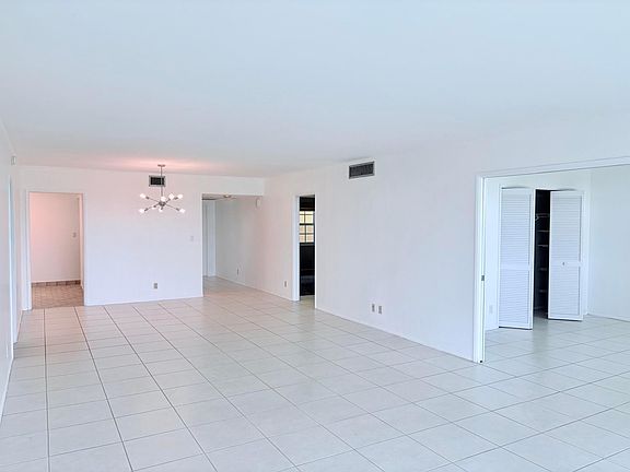 5th image of 804 Cypress Grove Lane #508