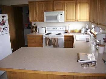 3rd image of 1451 Whitehouse Ave