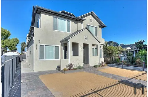 4284 S Hobart Blvd Photo 1