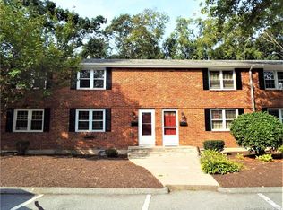 81 E Pattagansett Rd APT 5, Niantic, CT 06357