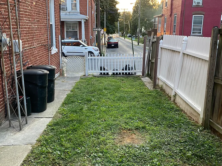 124 S 11th St — Photo 20