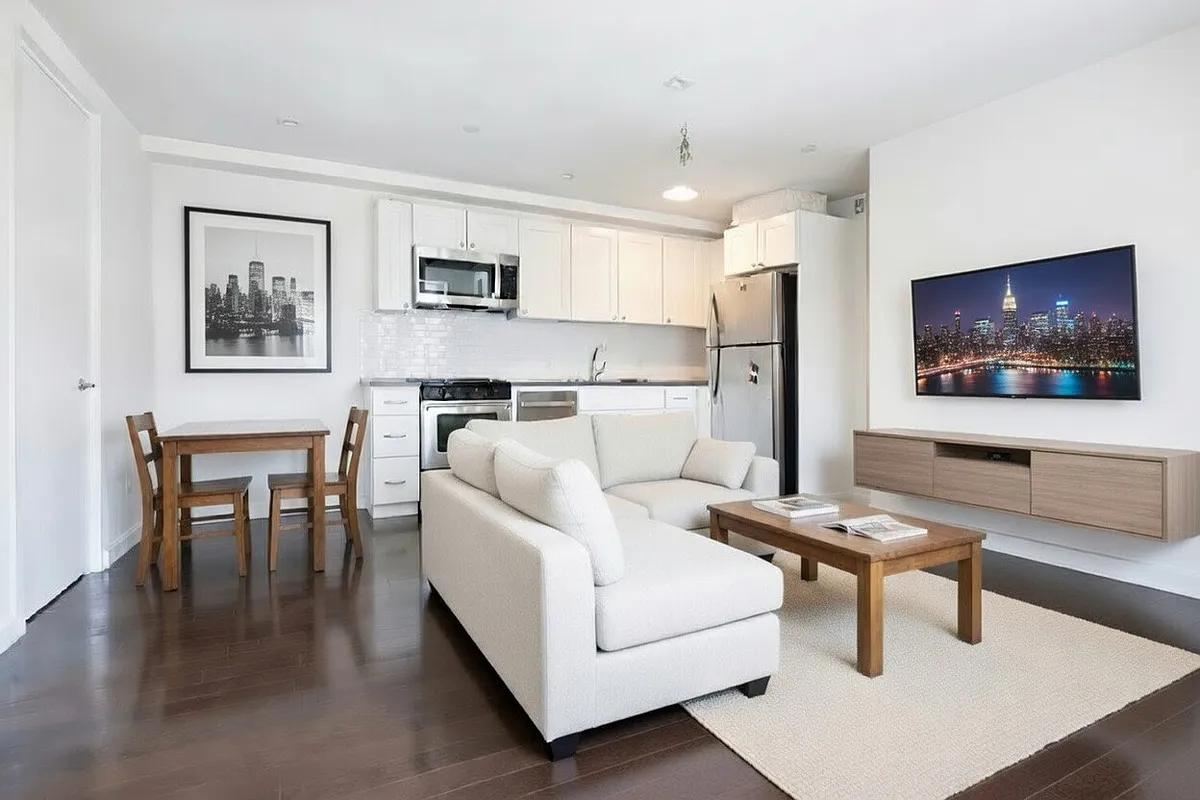 Building Photo - 175 E Houston St #3A