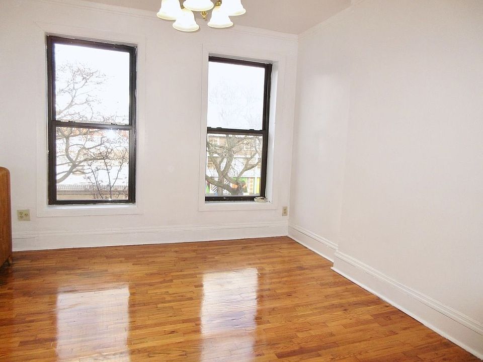 1st image of 516 Sterling Pl APT 3L