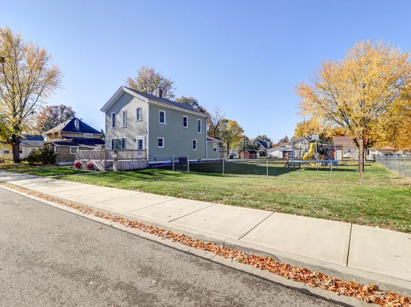 1303 Johnson Ave, Sterling, IL 61081