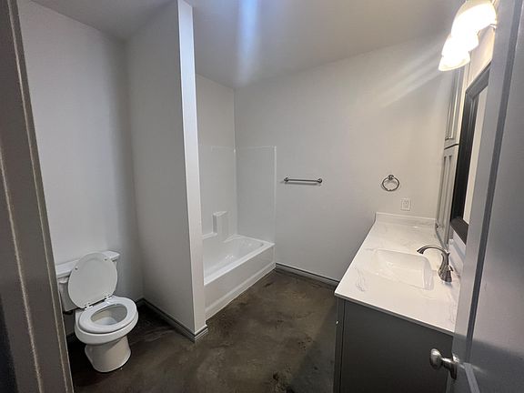 4th image of 10071 Shadow Wood Ln #14
