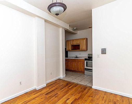 2nd image of 1221 Atlantic Ave #5EL