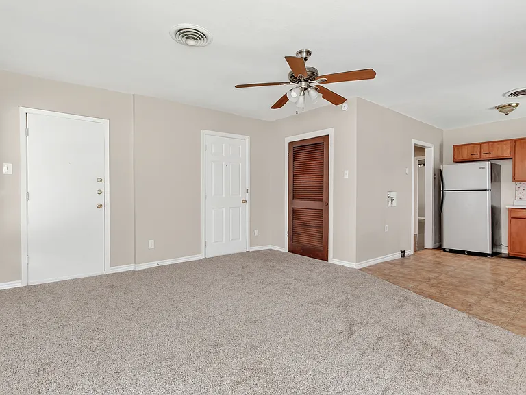 10943 Desdemona Dr — Photo 13