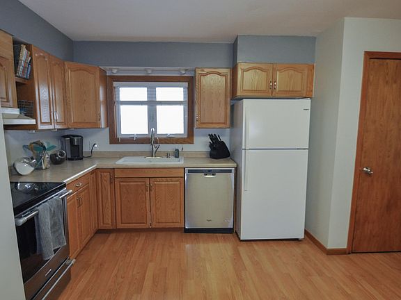 3rd image of 2614 Lakeshore Dr