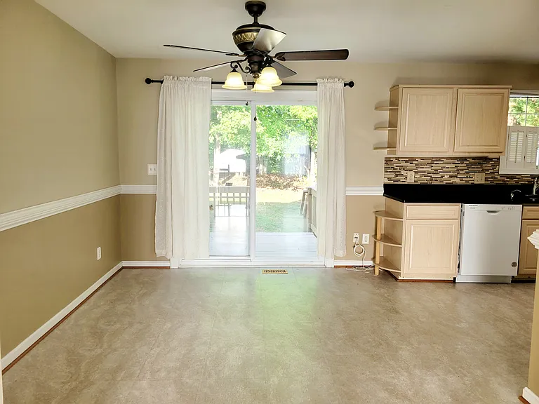 67 Berkshire Dr — Photo 4