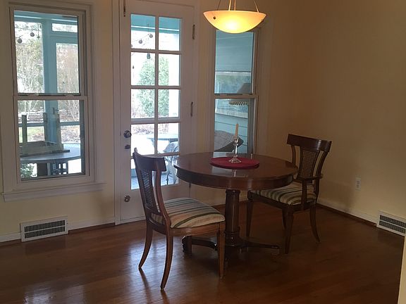 4th image of 13348 Victoria Ave