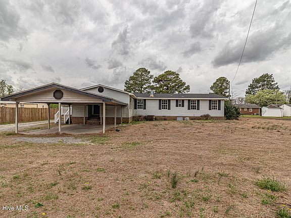 3rd image of 833 Ruskin Road