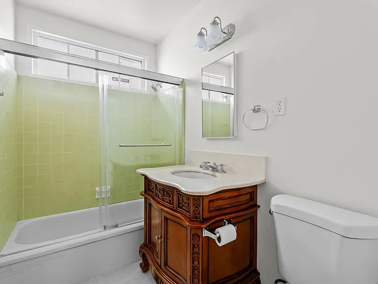 6242 Beck Ave #5 — Photo 11