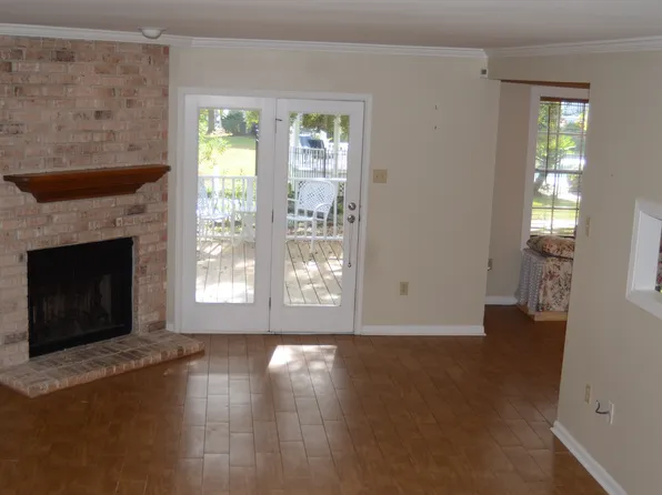 619 Colbert St, Mandeville, LA 70448