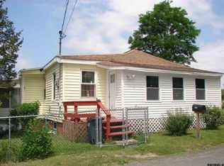 1249 River Rd, Troy, NY 12182