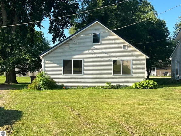 106 Webster St, Ithaca, MI 48847