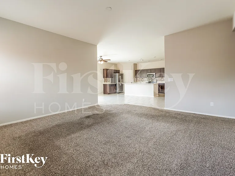 12386 W Reyher Farms Loop — Photo 2