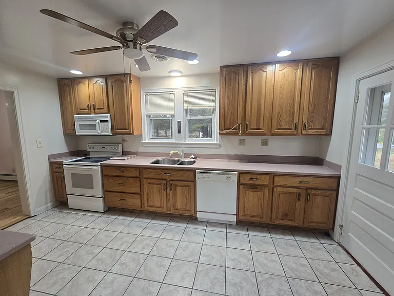 1815 Ednor Rd — Photo 16