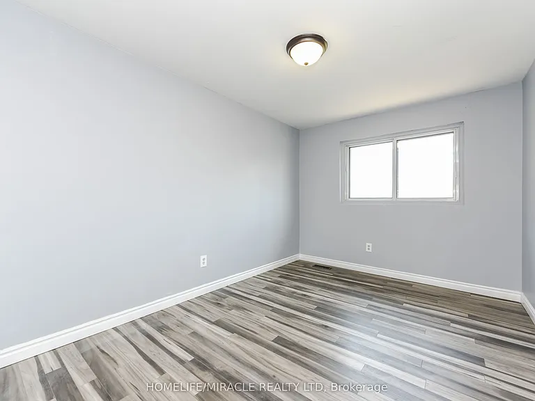72 Carleton Pl #72 — Photo 17