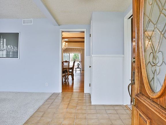 2nd image of 539 Richardson Ln