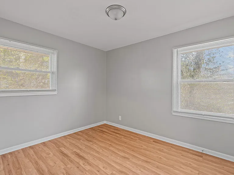 317 Cameron Rd — Photo 15