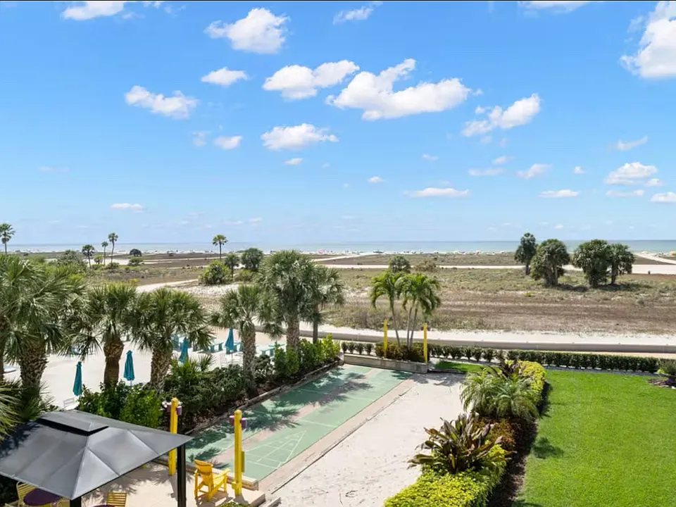 11360 Gulf Blvd #302