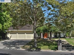 524 Blackhawk Club Dr, Danville, CA 94506