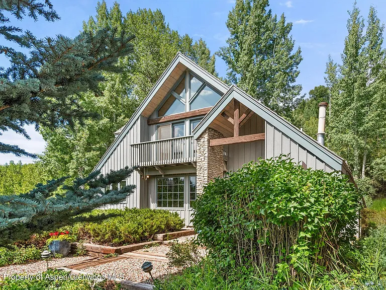 927 Red Mountain Rd — Photo 36