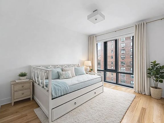 5th image of 253 E 62nd St APT 5