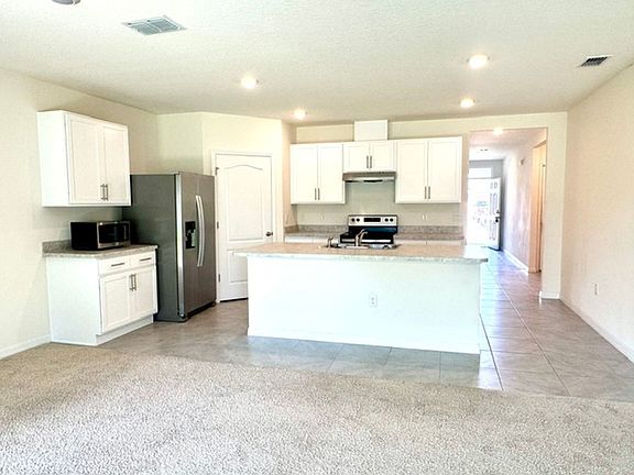 2nd image of 709 Versailles Ln