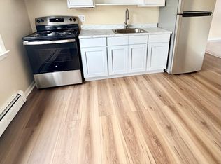960 1st Ave #4, West Haven, CT 06516