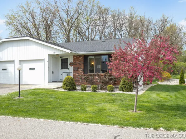 230 S State St APT 107, Zeeland, MI 49464
